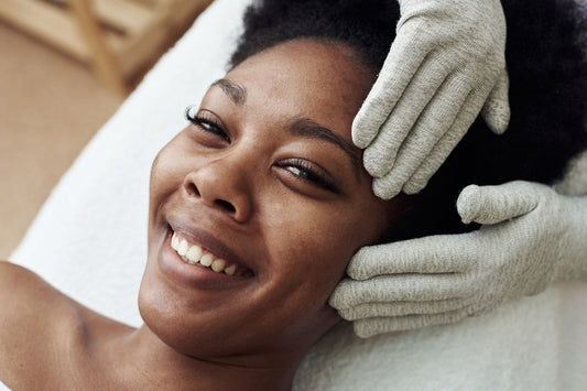 HOW A MICROCURRENT FACIAL HELPS REDUCE WRINKLES-LUCEBEAUTY